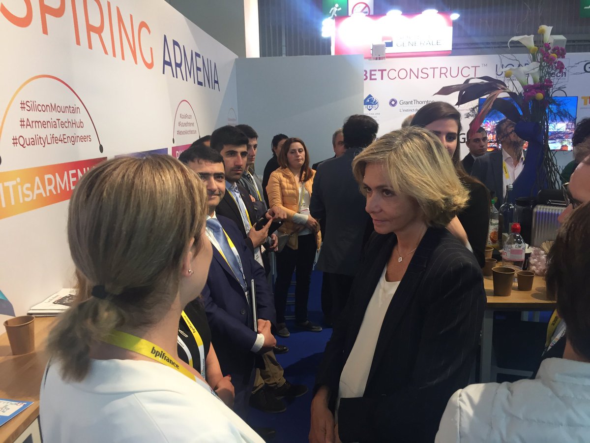 InspiringArm's tweet photo. Un immense merci à @vpecresse pour sa visite aux entrepreneurs et à l'écosystème du pavillon @InspiringArm à @VivaTech et de son soutien constant pour renforcer les liens et faire de l'@iledefrance une porte d'entrée sur le marché européen 
#VivaTech #InspiringArmenia https://t.co/L2qEKRxu8P