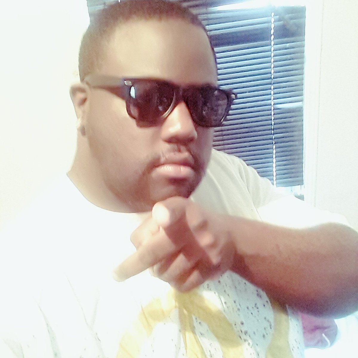 Wats up sexy ladies what's going on hit me up