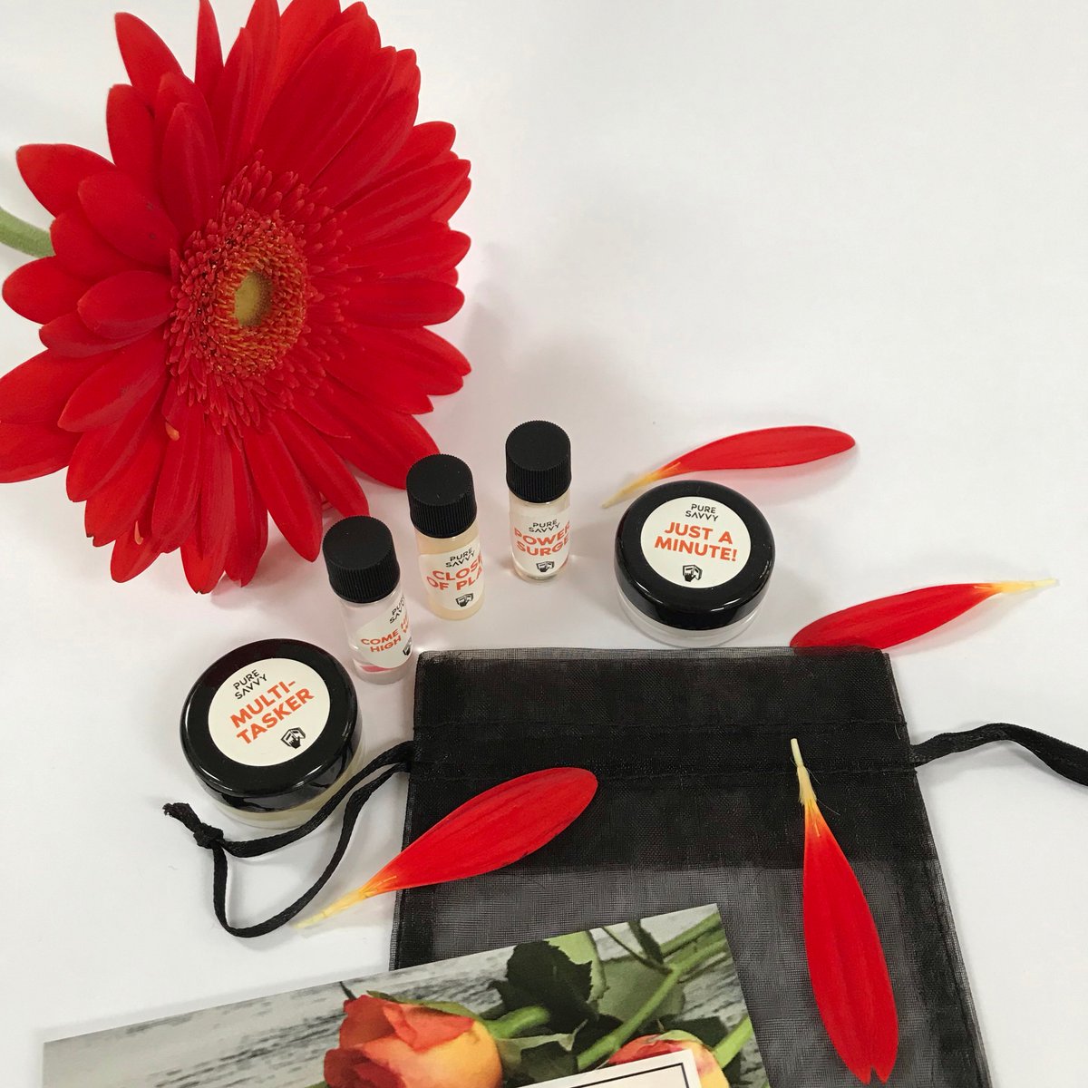 puresavvyskin's tweet image. Ooh, hello sample sets!!

Happy Friday everyone. Hope you’re all having a wonderful day 😁

Sample sets being uploaded onto the website later.

Hope you all have a glorious weekend whatever you’re doing 🧡

#samplesize #sampleset #skincare #naturalskincare #greenbeauty