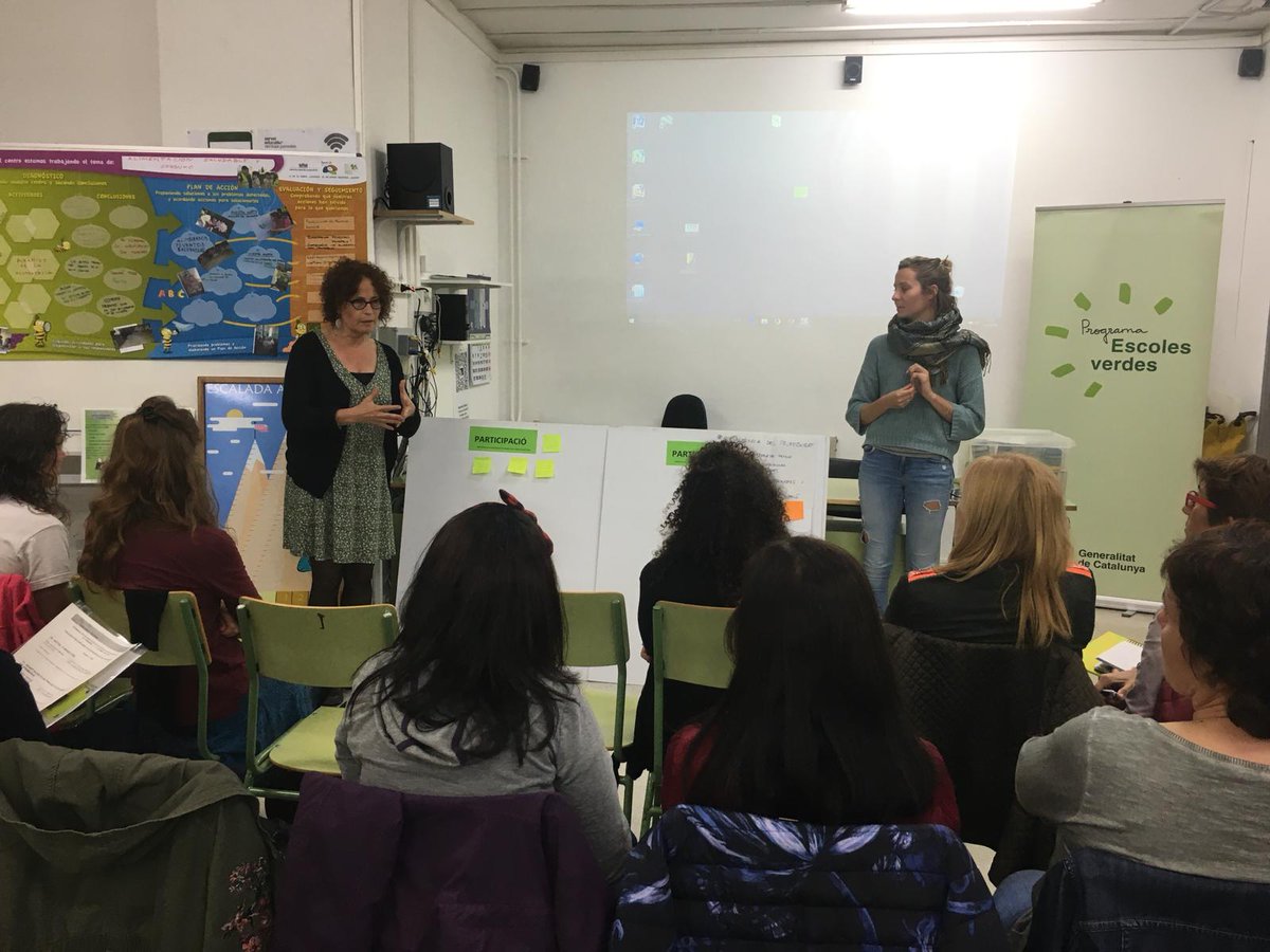 Escola Vora del Mar tweet media