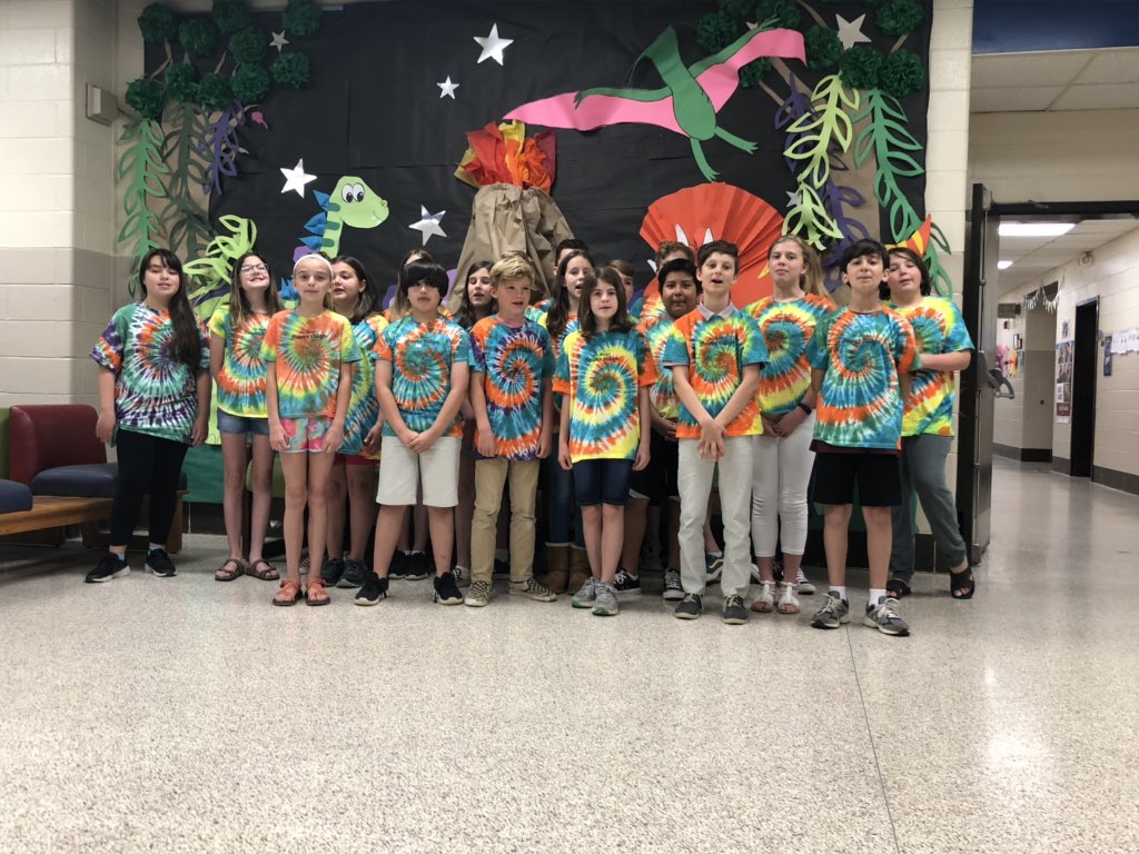 Mandy Nealeans tweet media