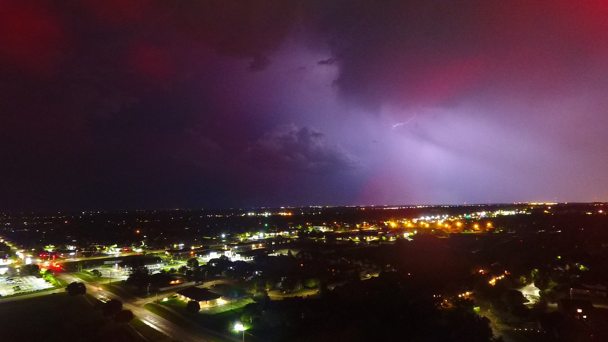 AnchorTech_ATC's tweet image. What a light show in Ankeny last night! Raw photo taken via drone at 55 meters. @CityOfAnkeny @KCCIWeather @KCCINews @BSullivanKCCI