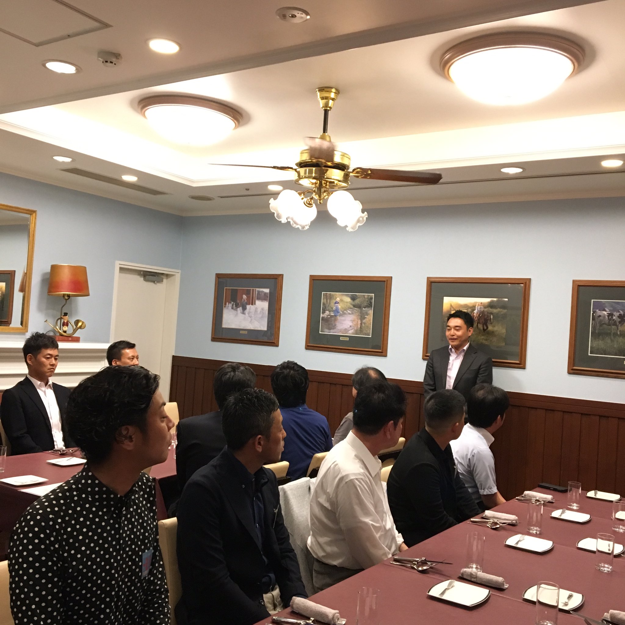 シルク ホースクラブ 公式 ノーザンファームしがらきプレミアムツアー 第一日目の懇親会は大変な盛り上がりでした 明日はいよいよ調教見学です Silkhc ノーザンファームしがらき プレミアムツアー T Co X6tz13xbql Twitter