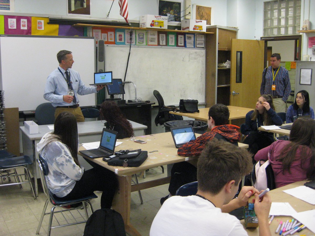 KStephensAHS's tweet photo. Our talented Technology Learning Coach,  @MrChromefield  reveals the secrets of Vocaroo and QR codes to Ames Art students ! https://t.co/1ojv4LEvwf