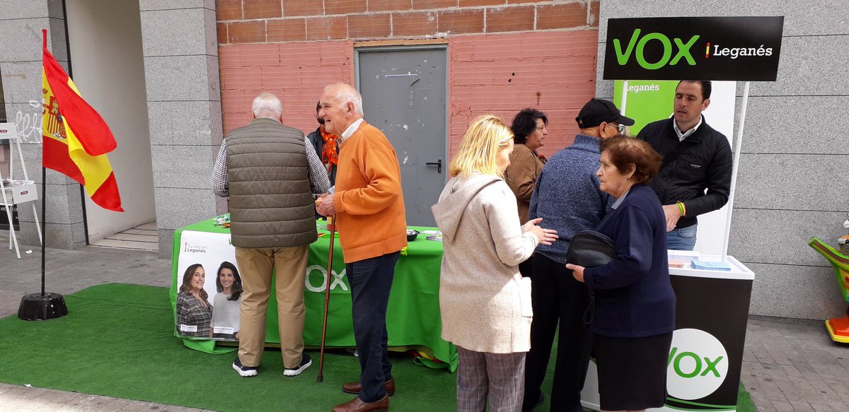 VOX Leganés_ 💚 в Twitter: "D/8 En Plaza España hemos puesto Mesa ...