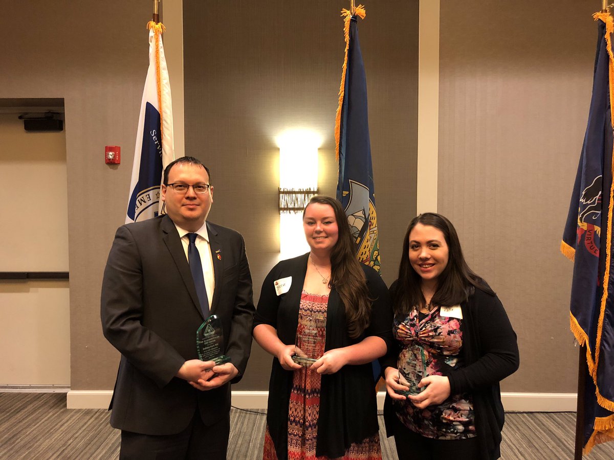 Alex_Marc77's tweet image. Honored last night to accept on behalf of my fire dept &amp;amp; our crews, the #EMS Champion award from #Allegheny County EMS Council. #Pittsburgh