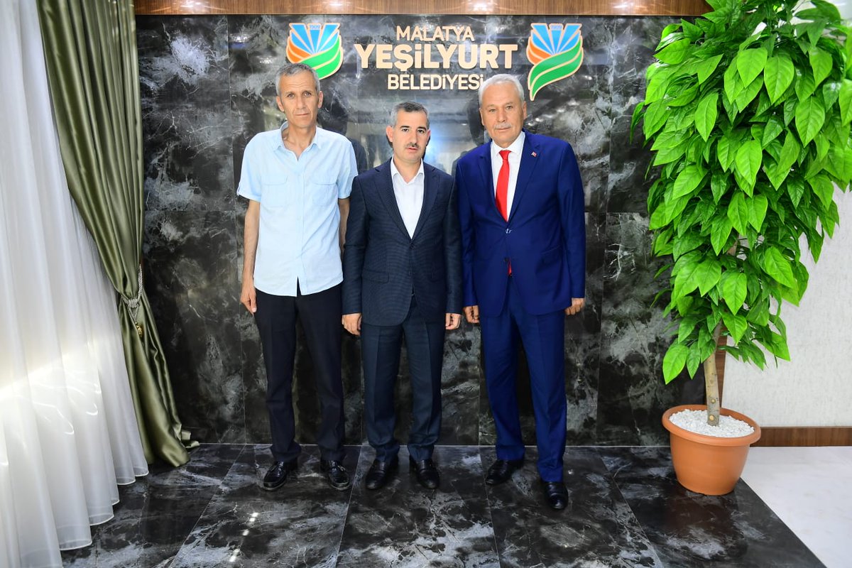 31 Mart yerel seçimleri Cumhur İttifakı Hekimhan Belediye Başkan Adayımız Sayın Hacı Mustafa Arıkan'a bu nazik ziyaretleri için teşekkür ederim.