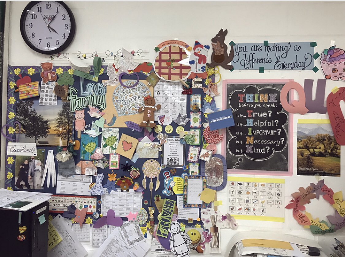 carolina312312's tweet photo. 💐This is how an “end of the year” teacher’s bulletin board looks like! So proud! #creativityrules #ciplc https://t.co/1I9JJYDll8
