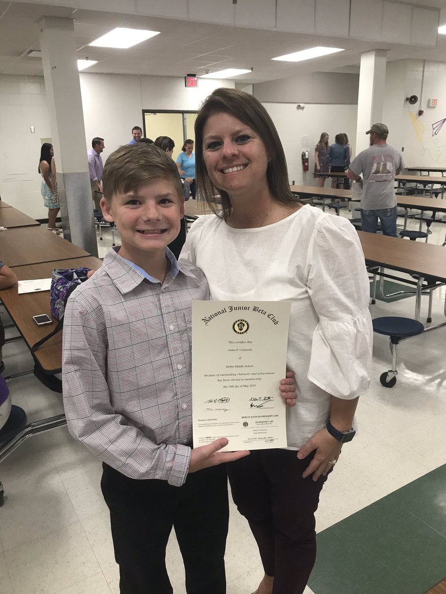 aczar04's tweet photo. Proud mom moment!    National Junior Beta Club induction love you bubba https://t.co/5EL26dZv0J