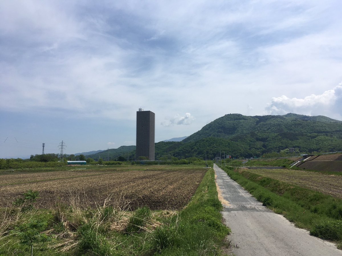 山形 スカイ タワー 山形県の平野部にポツンと建つ高層マンション スカイタワー41 について調べてみた フルフルライフ