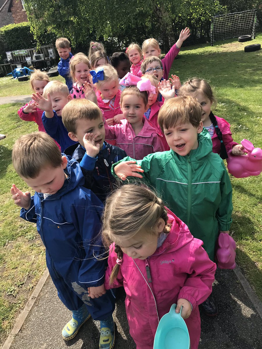 Nursery1TSP's tweet photo. Mo and Cuddles led our #MuddyPuddleWalk this afternoon. What a great day we have had raising money for @savechildrenuk. @ChristianAidNW #advocacy #enjoy https://t.co/iIuMDIHNXR