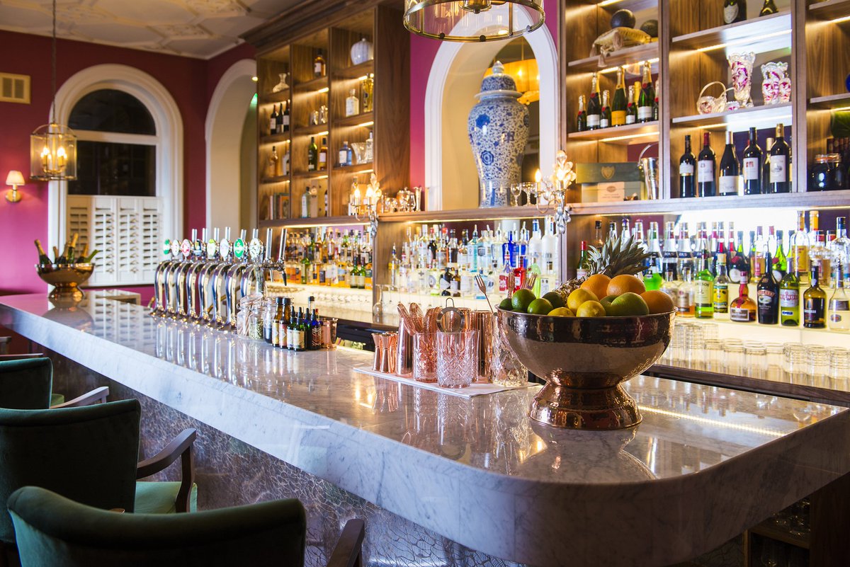 MetropoleCork's tweet image. If you are in or around @themetcork this weekend, to celebrate the @designpopcork festival in #Cork we have an amazing Design Pop cocktail called “The Six” which has 6 ingredients including barcadi, prosecco, a selection of fruit juices and soda #designPOP