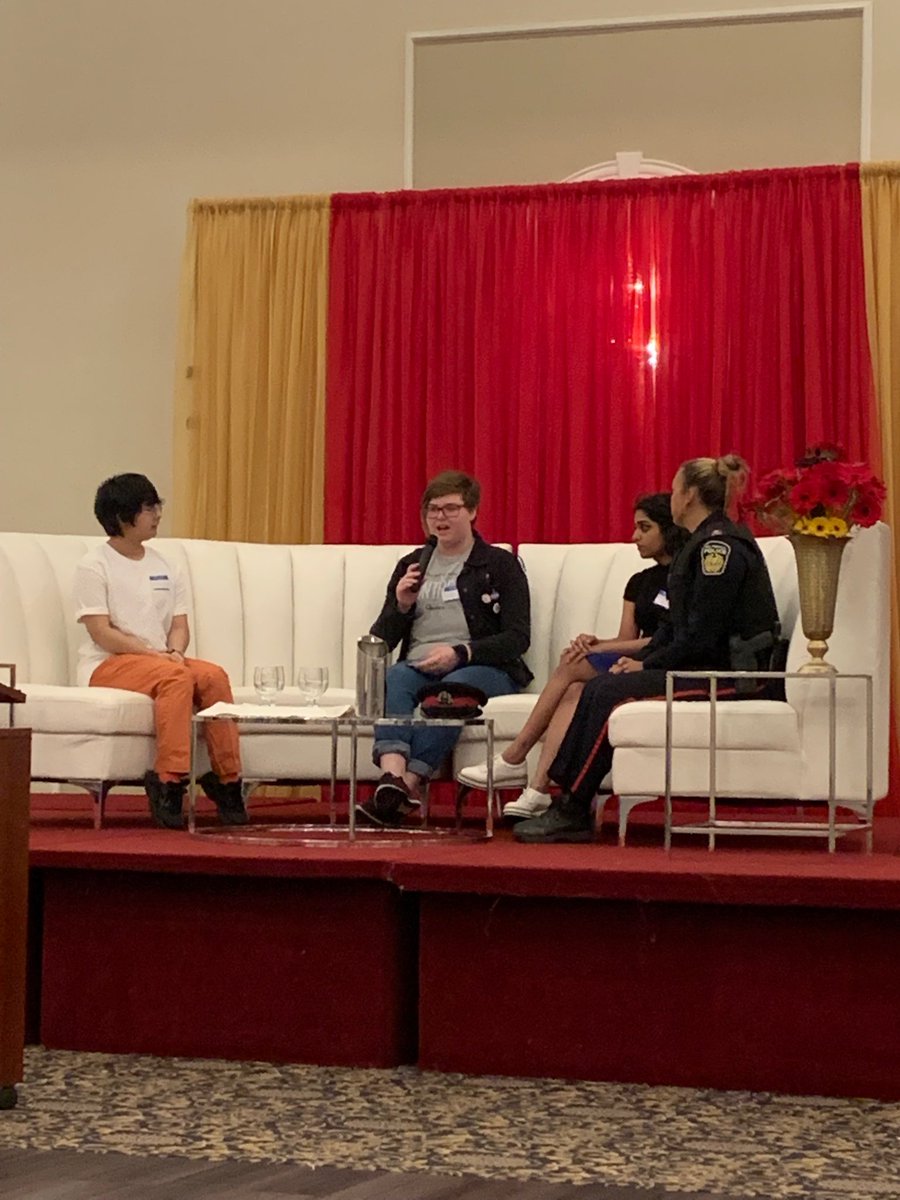 DPEquity's tweet photo. “Regardless of the past IDAHOT is about the future”, “A safe space is where I can be myself”- beautiful words from #studentvoice #idahot2019 #moyo https://t.co/itVYyeS1vZ