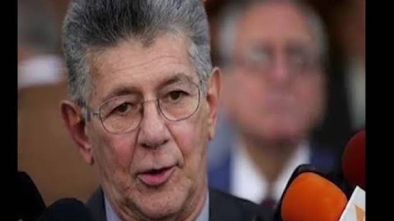 ConElMazoDando's tweet photo. ¡No lo quieren! Vea cómo “Nido ‘e paloma” anda más solo que la una https://t.co/Z9rl46bMO2 #TrunpFueraDeVenezuela #TrumpFueraDeVenezuela https://t.co/3A8a1Xb98r