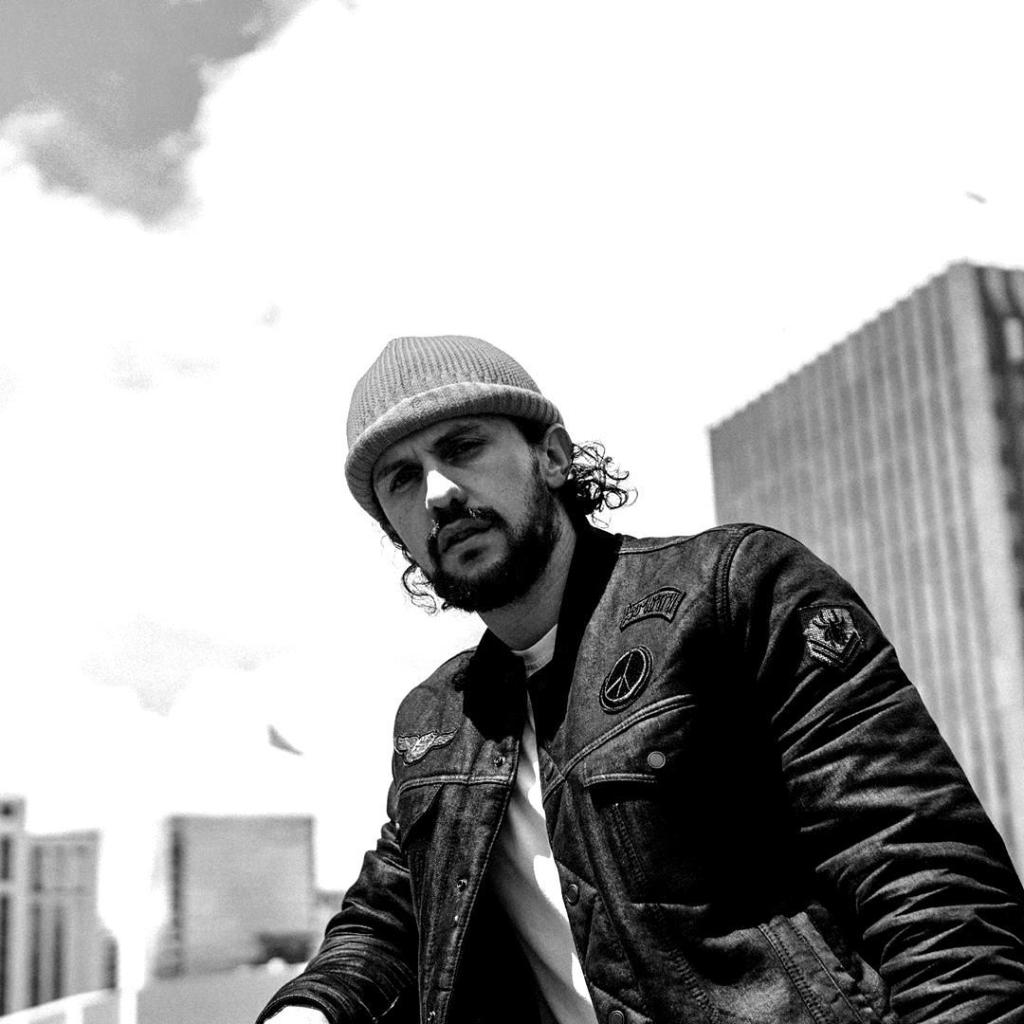 TRACKSTARZ.com tweet media
