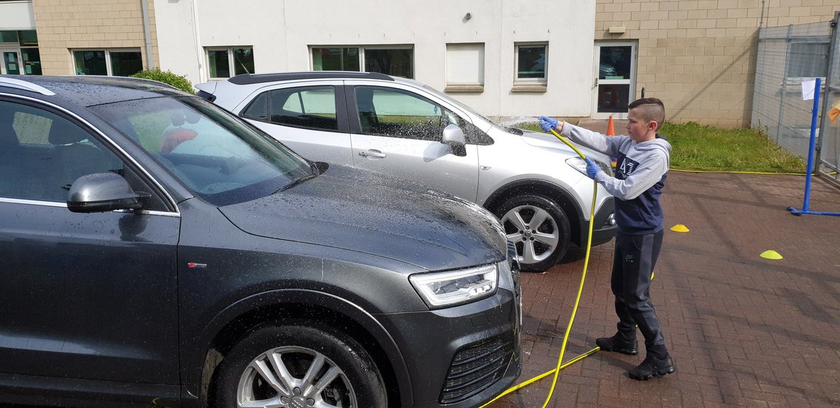 MrsPSmith7's tweet image. Thanks everyone for your support today at the P7 Car wash fundraiser!We raised £170, we will now be able to order our leavers jumpers and add to the prom fund.  #workingatthecarwash #sunnyday  #fundraising #hardwork