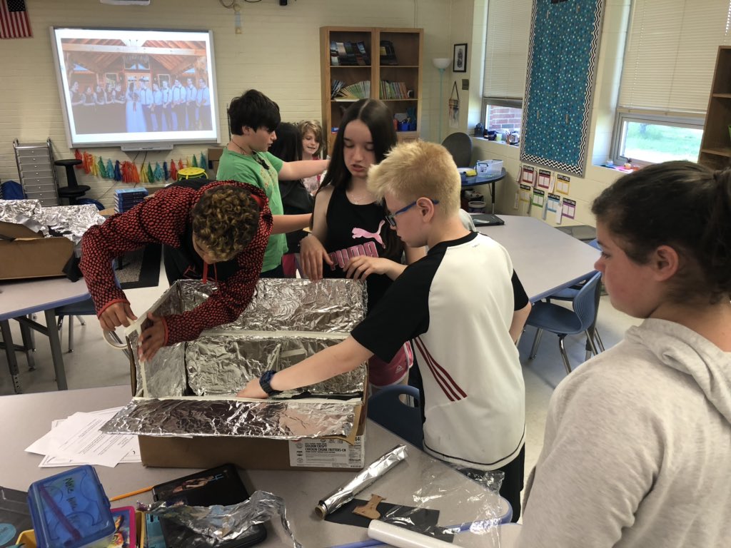 dr_moore24's tweet photo. Final moments of building before we test our solar ovens! @DAMalloryES https://t.co/V0Z7NzzLdK