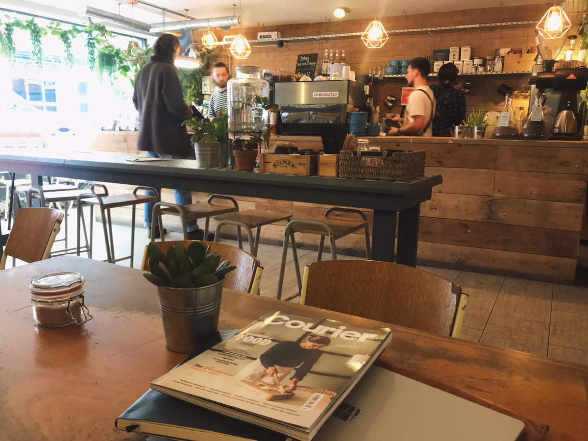 CtrlAltDesign_'s tweet image. Some light and inspiring reading @couriermedia a great way to spend a late late lunch break