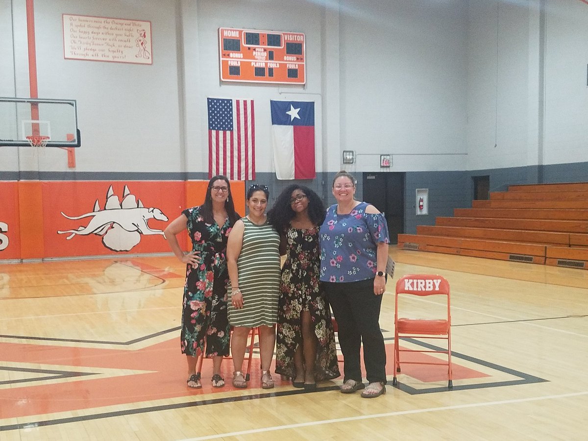 Shoes_on_Point2's tweet photo. 7th grade Kirby Lady Hounds Awards #iamwfisd #youmatter #betheone @KirbyWFISD @KMSLadyHounds @AbbyTwining @senoragordon114 @Smacunningham https://t.co/wX573oCnRE
