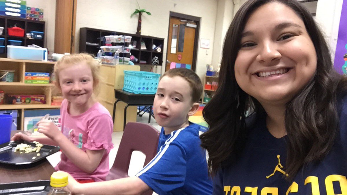 ChristineMCha's tweet image. Breakfast time! @NISDElrod ALE Cooked up some yummy pancakes and eggs this morning! Yummy!! #ThisisNorthside #ThisIsElrod #LifeinALE