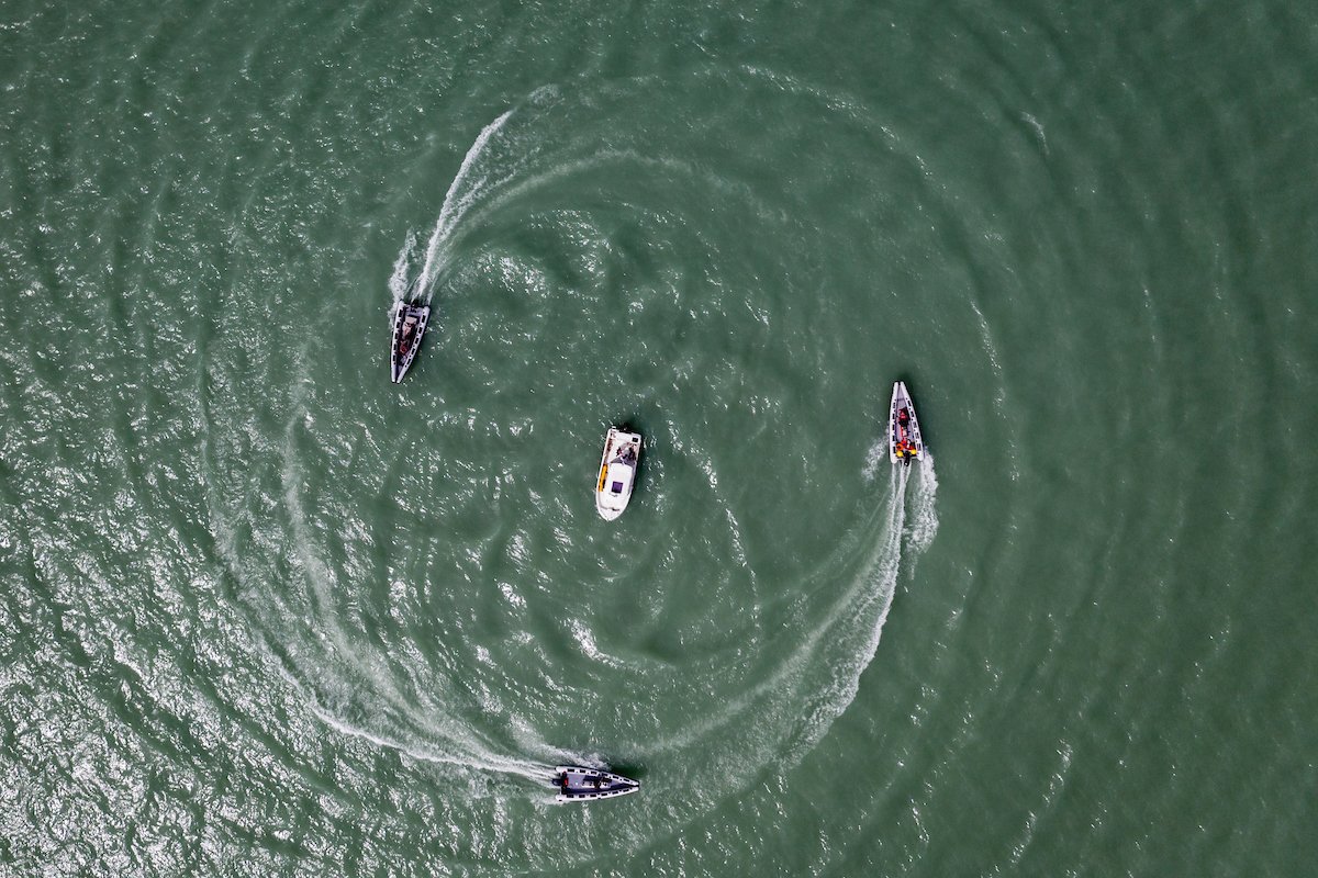 BoatsBravo's tweet photo. Circulation #bravoboats #thenewgenerationrib #coachboat #supportboat #juryboat #pressboat #sailing #RIB #motorboat #suzukimarine #yamaha #yamahamarine #balaton https://t.co/sKOAXMb22f