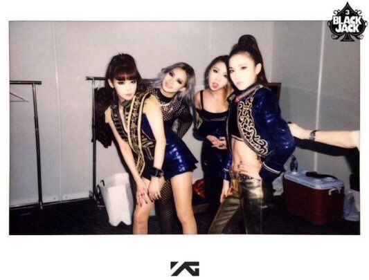 2NE1Playlist's tweet photo. not to be that sad bitch but the last polaroid we got during their disbandment which was taken on their last performance together (MAMA 2015). Fast forward 4 years, a new polaroid on their 10th anniversary. My heart is full to the brim. For many more years to come ♦♣♥♠ https://t.co/3oicI2i3lP