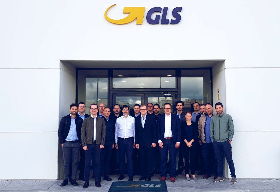 GLS_Spain's tweet photo. Hemos celebrado ayer y hoy en el Hub Internacional de GLS San Fernando el Quality Conference Event, con varios compañeros de filiales europeas 🇪🇺. ¡Gracias por vuestra visita! ❤😍 #SomosGLS https://t.co/LB9EdTJis4
