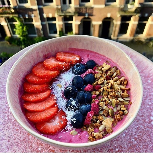 Vivement demain matin 😋
📸 <a href="/ai/">anand iyer</a>.forfit 
#EatNatural #gouter #snack #snacking #healthyfood #healthy #food #instafood #paris #nuts #foooodieee #oatmealporn #cereales #nature #greenlife #breakfast #petitdejeuner #sansgluten #glutenfree 
#organic #veggie #… bit.ly/2Q9829r