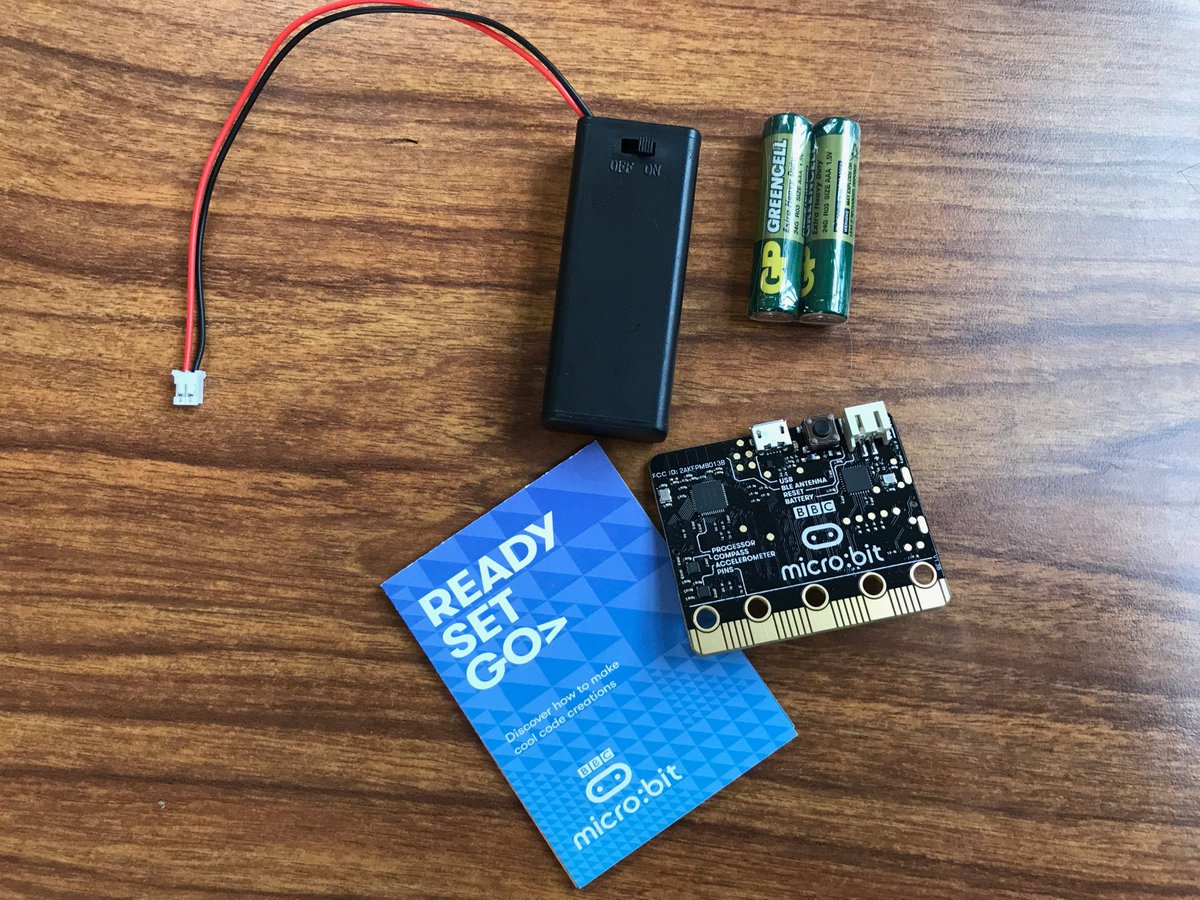 Skerries_CC's tweet image. And that’s a wrap! Many thanks to @Gowriggle for donating these #MicroBits for #TechWeek2019 @TechWeekIRL