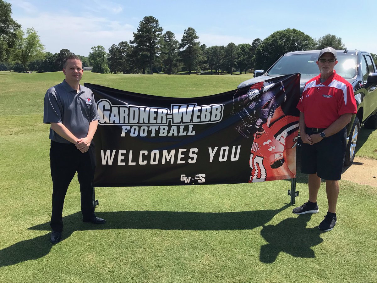 GWUFootball's tweet photo. Awesome day so far at the Second Annual GWU Football Gridiron Golf Duel! Appreciate all the alumni who came back and a big shout out to new GWU family member @billdowns2013 for coming by and fellowshipping with us!! https://t.co/oGppvjUIsL