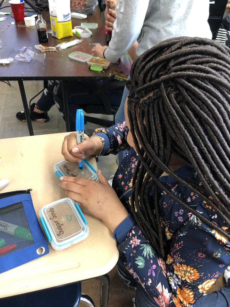 MrsDietz_Math's tweet photo. Today got messy! Late Mother’s Day gifts! @MissVadala @WSAatBlodgett https://t.co/9IQMhQXOy6