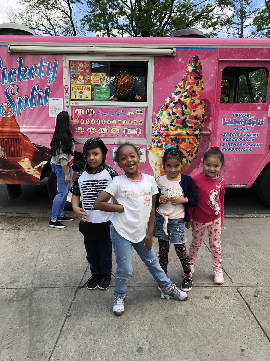 PS21si's tweet photo. .SPARK students with 100% attendance &amp; zero lateness enjoying an ice cream treat from the ice cream truck. TY Ms. Cenci for organizing this wonderful event! @MrCPS21 @SIBOD31 @elliebear41 @vgallassio @Drdididiva @ExecSupALodico https://t.co/Ll8UtQpKev