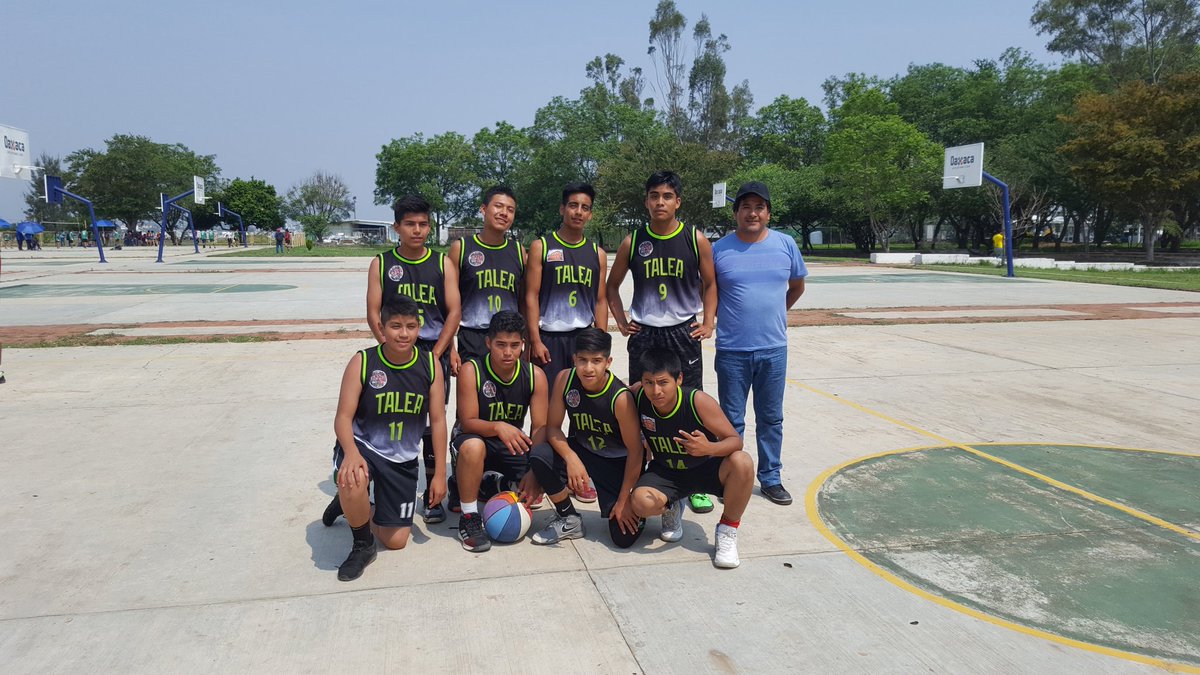LuisHerSanchez's tweet photo. Muchas  Felicidades a la selección de basquetbol varonil por obtener el primer lugar  en la etapa regional MCCyD 2019. @CECyTEOaxaca @PauloTapia_Oax https://t.co/FFZkGA1RiY