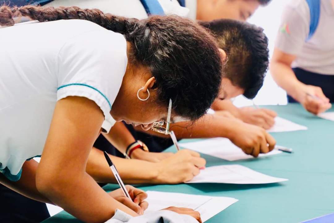 cobacamoficial's tweet photo. La directora general del #COBACAM deseó mucho éxito a los 24 alumnos de la institución educativa que presentaron examen para obtener una de las 10 becas que ofrece la Universidad de Monterrey (UDEM), de la Fundación Linde Scholars. https://t.co/C7VtxVBB6B