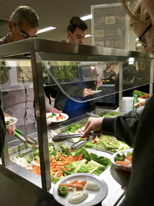 MurielleVrins's tweet photo. 9 Ă©coles du QuĂ©bec qui ont des bars Ă salade, une initiative dâ@equiterre seront reconnues par @alimentsduquebec : un levier important et unique au Canada pour les Ă©coles qui intĂšgrent les #alimentslocaux #F2SConferenceCanada19 @mapaquebec #polqc https://t.co/TtXYzXJTSl