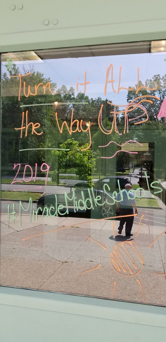 Lisa Morris tweet media