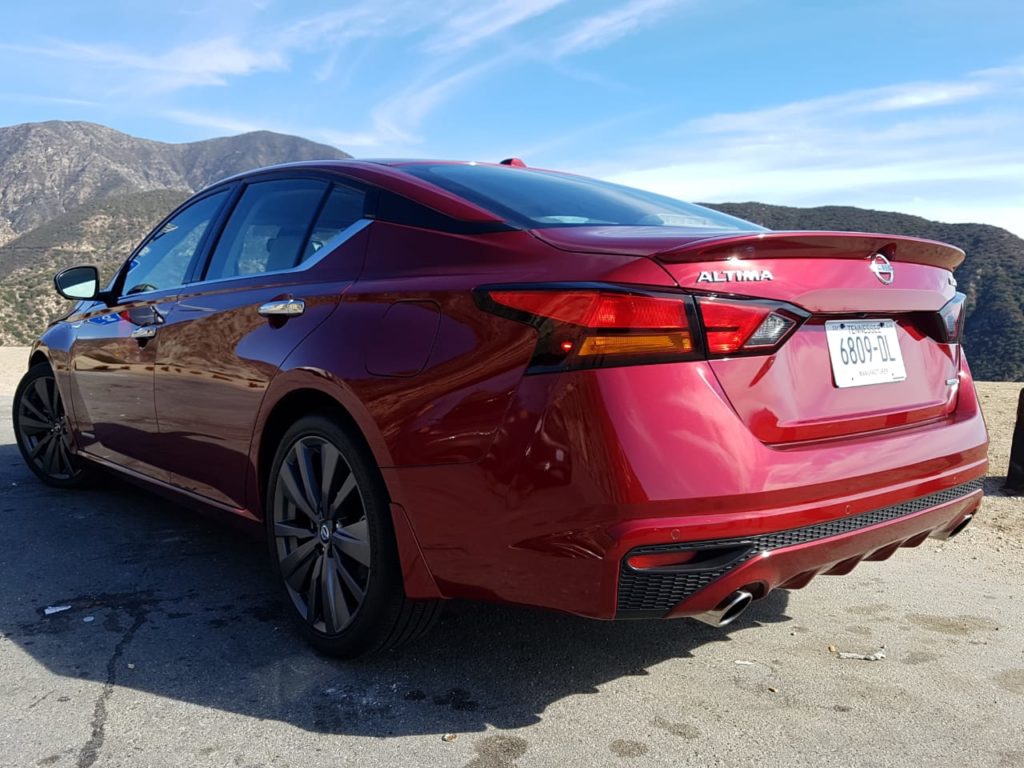 autologiaonline's tweet photo. El #Nissan #Altima 2019 se renueva y por fin tiene precio para suelos aztecas. ¿Qué tiene por ofrecer en la compra de autos en #México?
Más información 👉https://t.co/neEaPWQyQP
@Nissan_mx #Altima2019 https://t.co/PnpJhuIs8B