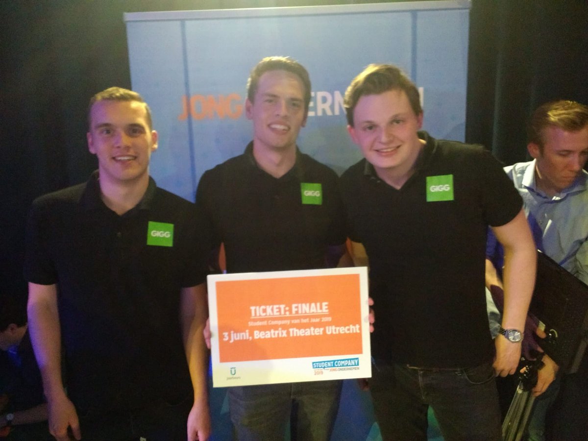 GIGG_Sc's tweet photo. Door naar de landelijke finale student company van het jaar!@Jong_Ondernemen 
Hellaas zonder banner, 
@NS_online 
 toevallig gevonden? https://t.co/XnmxF4zhvQ