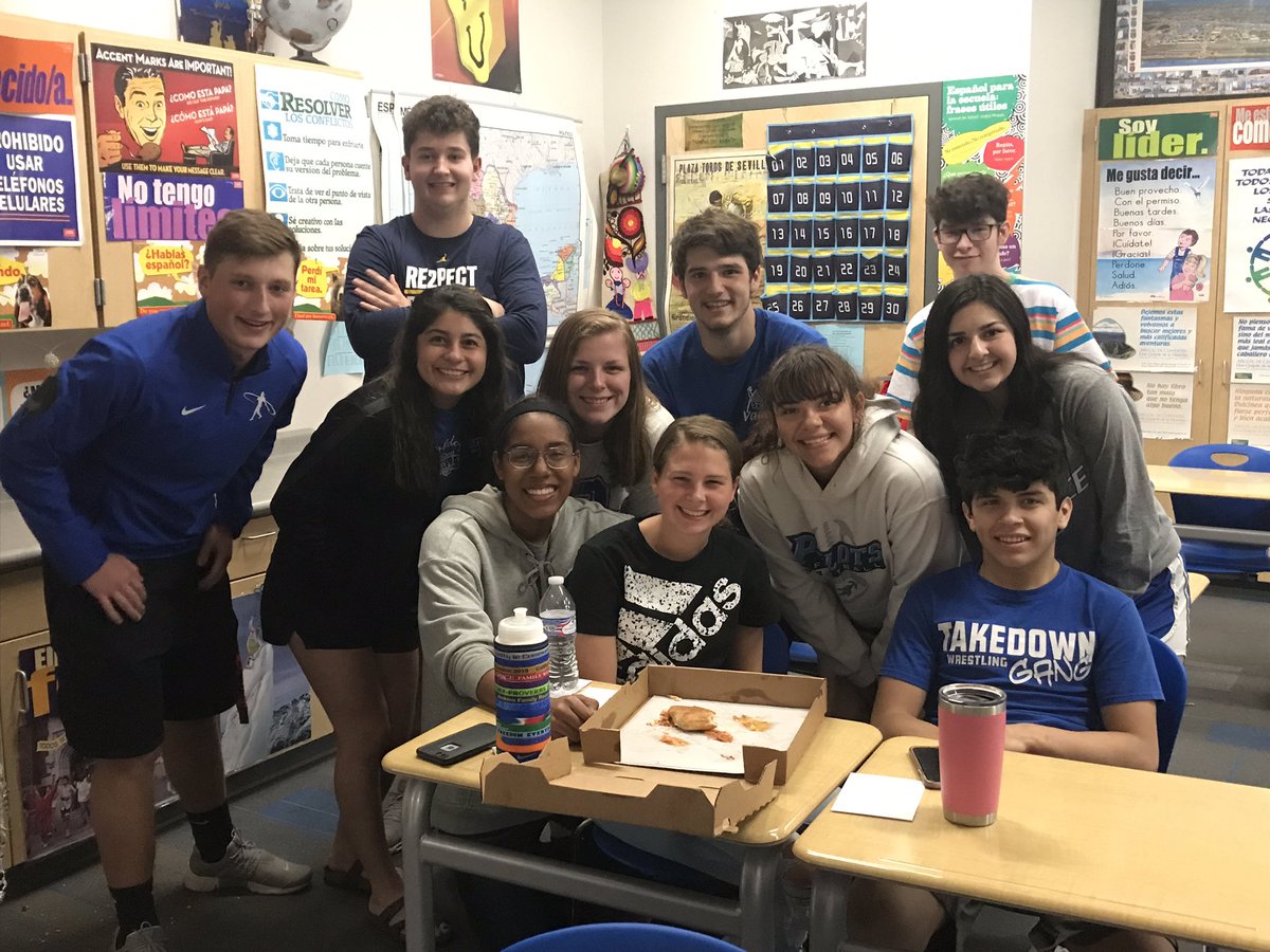 AFMcDonald's tweet photo. Congrats, Alex!  ¡Qué grupo de amigos! Last lunch at DHS! https://t.co/5c5j9uc3R7