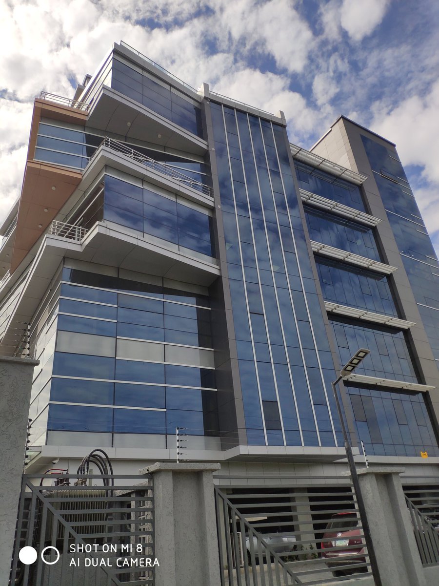 _Eyimofe's tweet image. And We are officially Done with Wole Olanipekun's (SAN) Project. Beautiful Curtain wall, Cladding and office partitions.
Location : Ousborne Phase 2, Ikoyi Lagos. 
Company : Shinor Global aluminium Works
Duration : 10months.