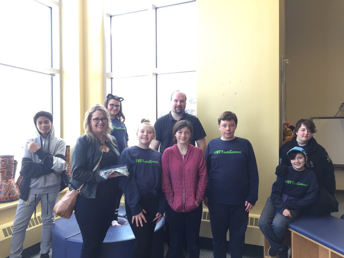 HTyouthconnect's tweet photo. Feeling proud. We donated over $360 to the Orange Door Project. Thanks for coming and meeting with us! #youthhomelessness #youthsupportingyouth #orillia #community #support https://t.co/FaI20Q3O5a