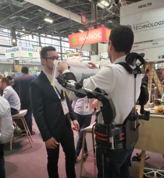 issactivated's tweet image. Déplacer des objets par la pensée, décupler ses forces avec un exosquelette... Effervescence technologique et humaine impressionnante pour ce #Vivatech . Avec des entrepreneurs qu'on a très envie d'accompagner... Alors on est directement passé les voir, avec les bonnes personnes.