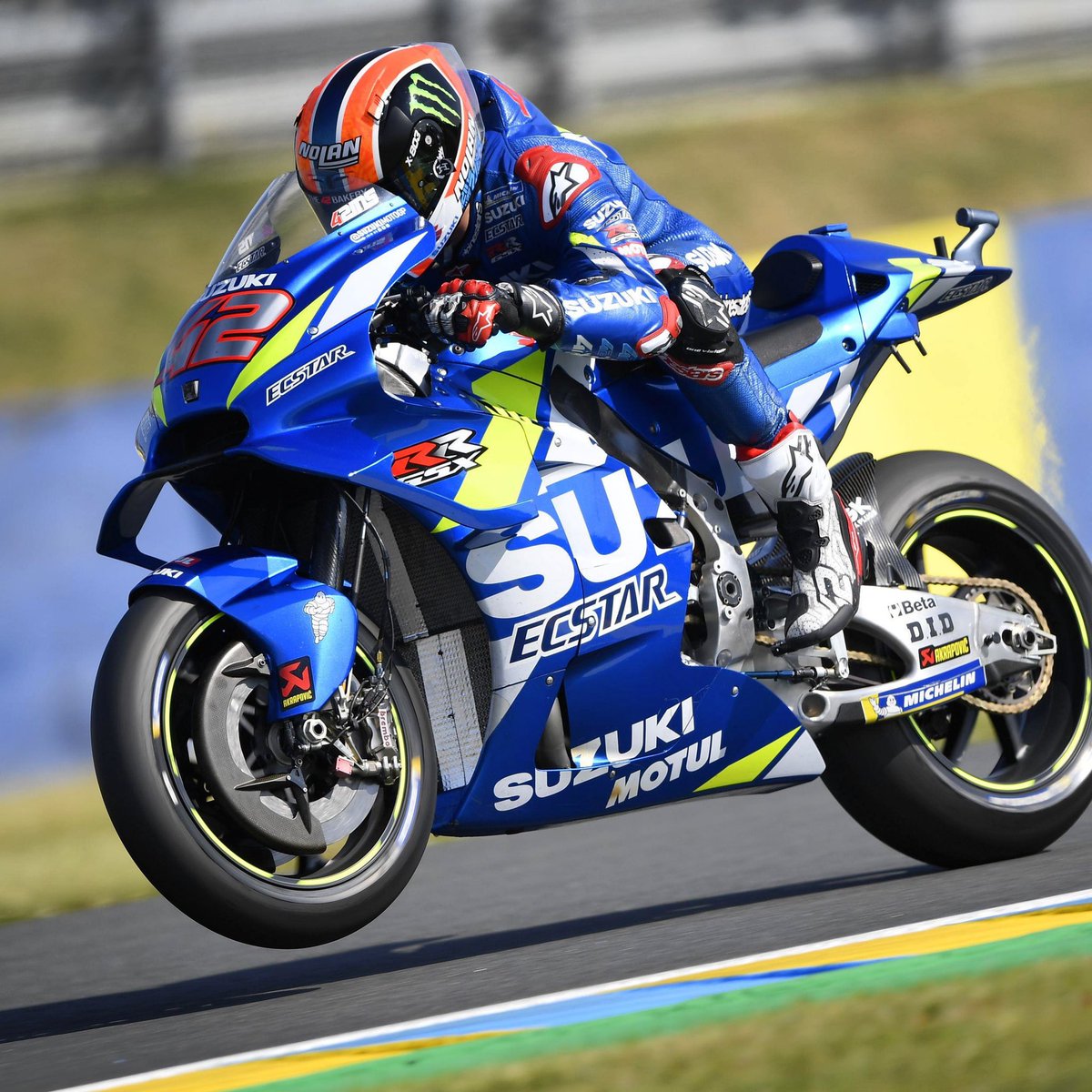 Rins42's tweet image. Everything so close here at LeMans! P16 +0.9 tomorrow full gass!!🤪💨// Que apretado que esta todo en LeMans! P16 a 0.9 del primero🙈 #ar42 #motogp #frenchgp