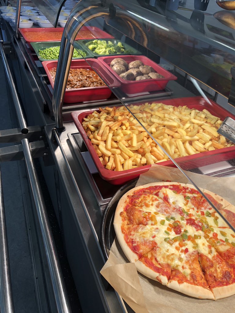 ChefBlakemore's tweet photo. #PizzaPartyDay at our Telford based primary today! Went down a treat as was expected! #SchoolDinners #FridayTheme @shellymully89 @ZoeScheepers @BrendaBowyer36 @Servest_UK @CateringAcademy @ServestFoodCo 🍕 🍕 🍟 https://t.co/sWEK0bzglz