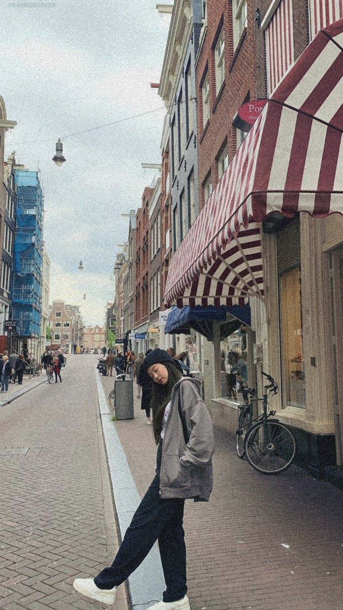 balnieklocks's tweet photo. lockscreen #BLACKPINK 
jennie &amp; rosé

rt se salvar 
fav se gostar 
print se usar 

- loonatic https://t.co/T7MqFSEWUs