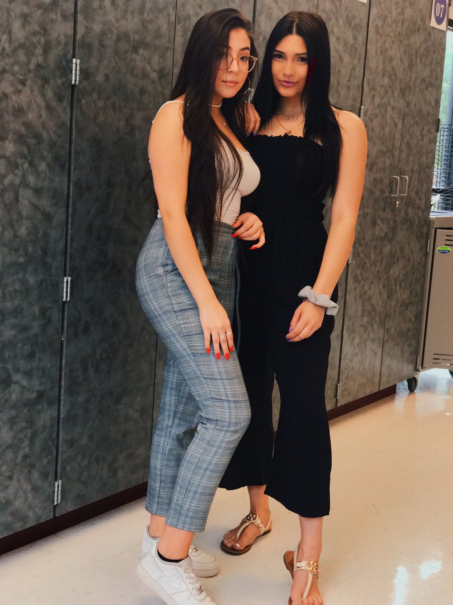 tayyrachele's tweet photo. 18 never looked so good💖 #sheslegal https://t.co/xGtTXE8mQM