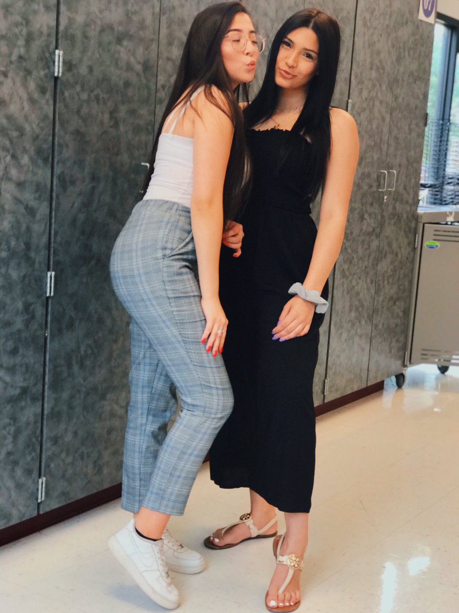 tayyrachele's tweet photo. 18 never looked so good💖 #sheslegal https://t.co/xGtTXE8mQM