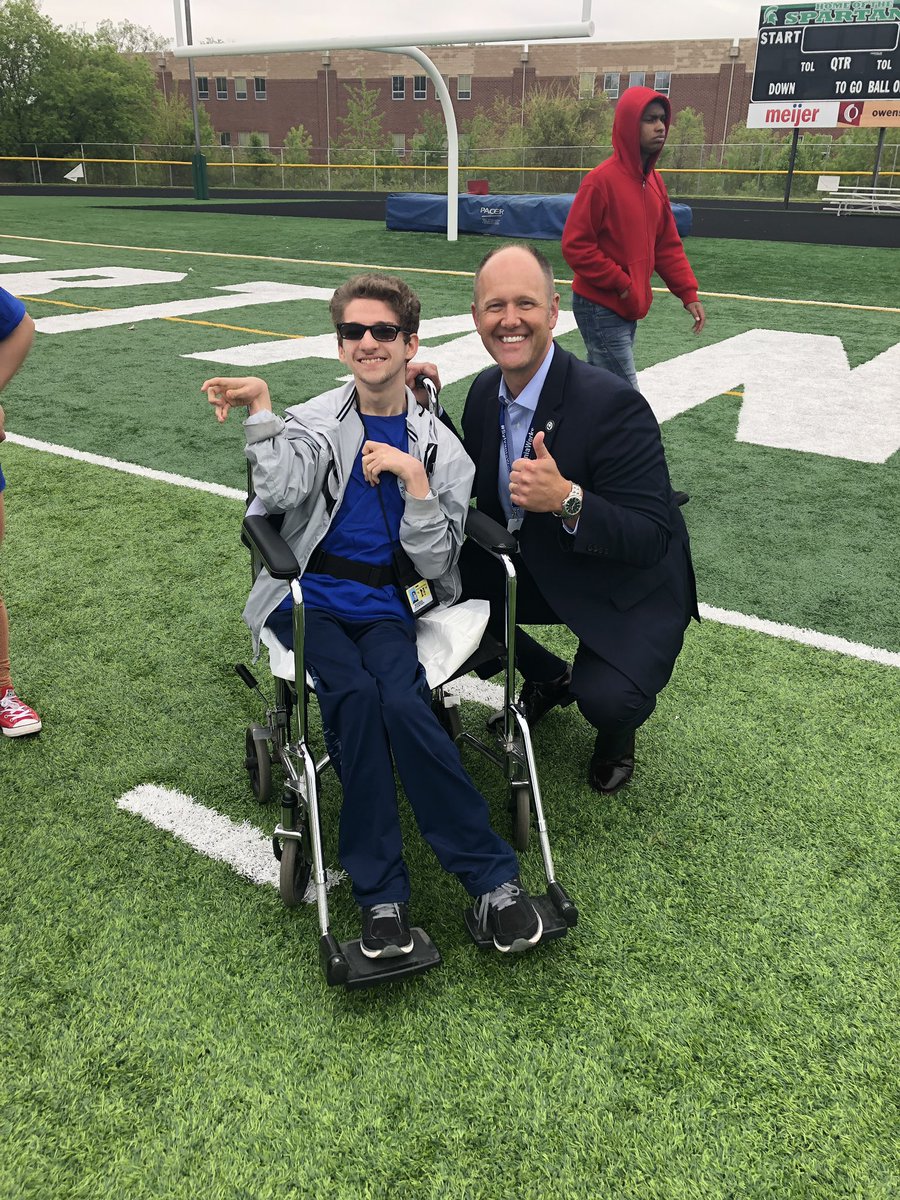 AdamFineske's tweet image. So excited to join in and cheer on these amazing @SylvaniaSchools competitors at today’s Special Olympics “Project Unified” Track Meet!  A big thank you to @TPSProud for including us this year! These amazing @NVHSWildcats truly show us all just how...#SylvaniaWorks