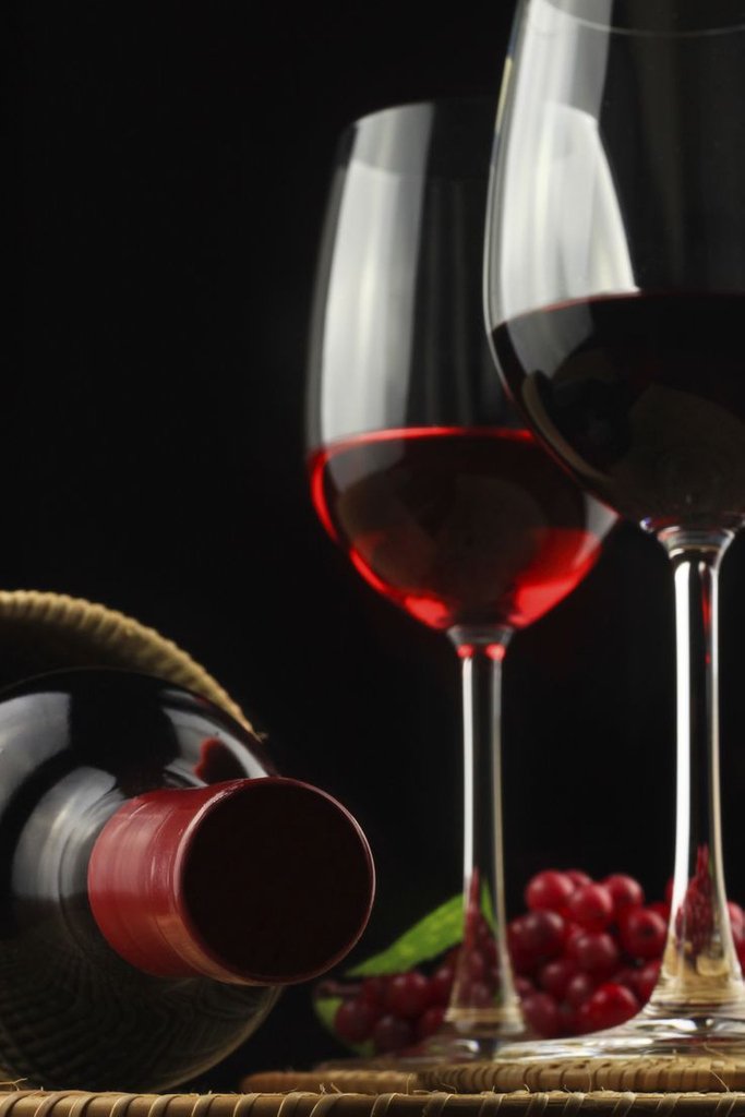 #winephotography #winelover #winenerd #winepro #winenot #winesommelier #finewine #winestagram #winegeek  #winemoments #wineglass #wineenthusiast