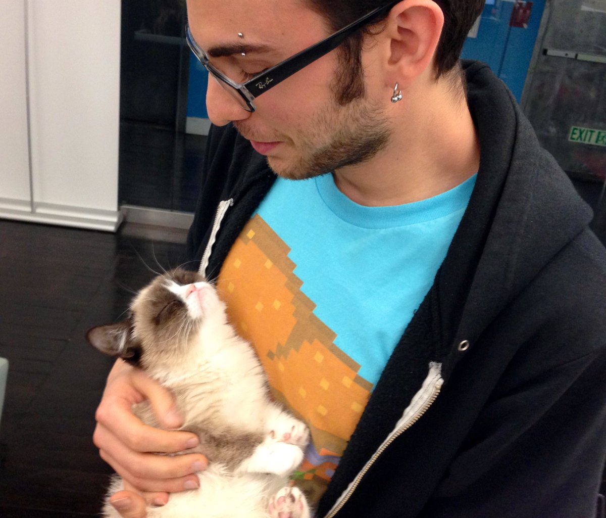 jakerawr tweet picture